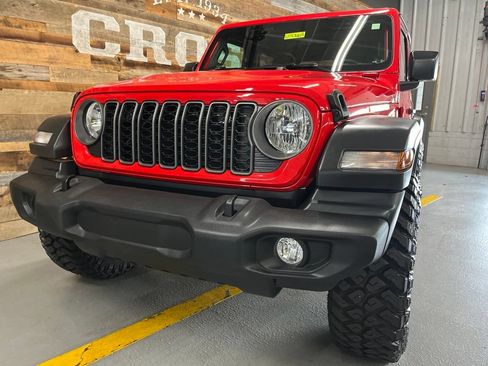 Used 2026 Jeep Wrangler Sport AWD/4WD image 9