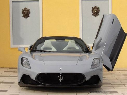 Used 2023 Maserati MC20 Spyder image 26