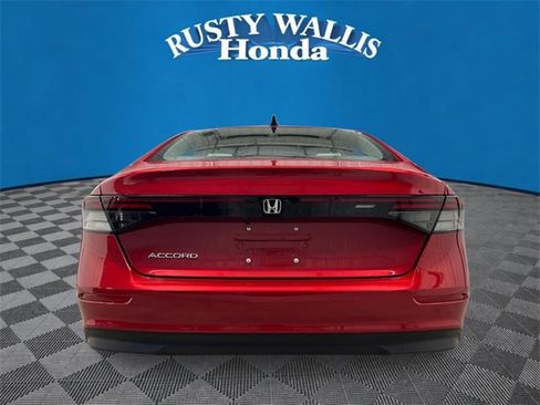 New 2025 Honda Accord SE image 4