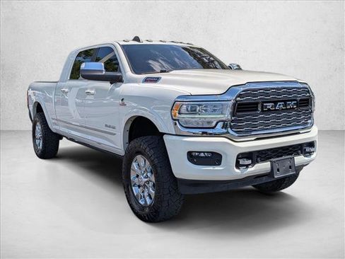 Used 2022 RAM 2500 Limited w/ Towing Technology Group AWD/4WD image 3