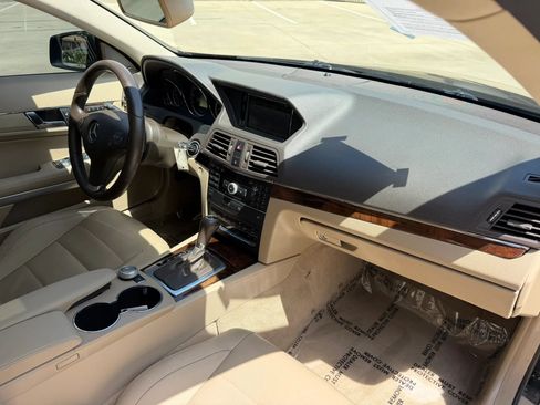Used 2010 Mercedes-Benz E 550 Coupe image 16
