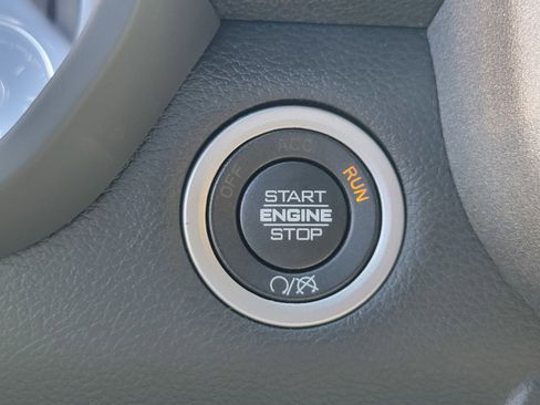 New 2024 RAM 2500 Tradesman w/ Chrome Appearance Group image 19