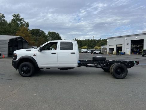 New 2026 RAM 4500 Tradesman image 10