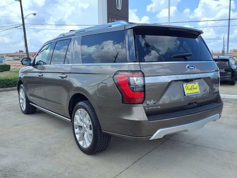 Used 2019 Ford Expedition Max Platinum RWD image 4