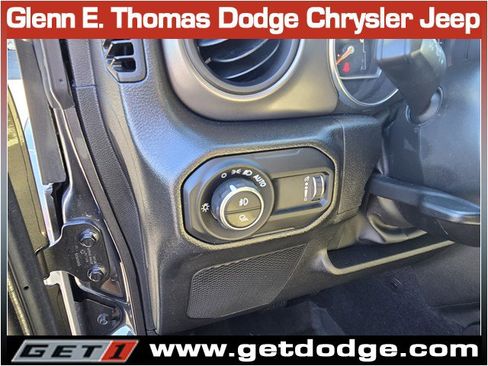 Certified 2023 Jeep Gladiator Willys image 21