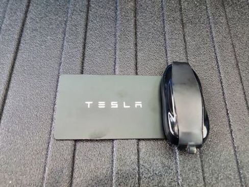 Used 2024 Tesla Model S image 64