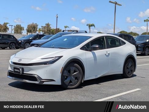 Used 2024 Toyota Prius Prime FWD image 1