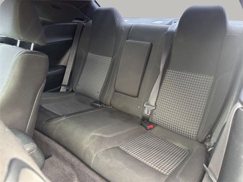 Used 2016 Dodge Challenger SXT image 21