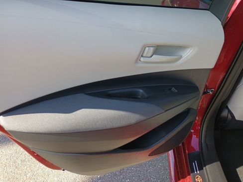 Used 2023 Toyota Corolla LE FWD image 14