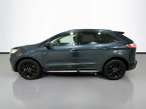 Used 2022 Ford Edge SE w/ Black Appearance Package image 4