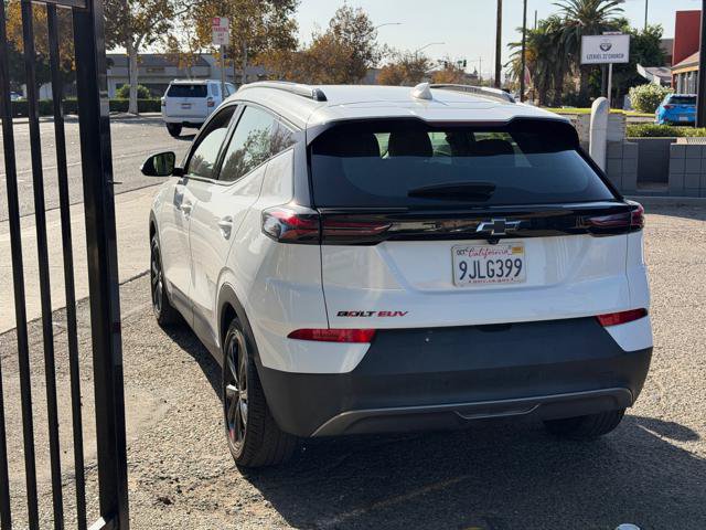 Used 2023 Chevrolet Bolt EUV LT w/ Redline Edition FWD image 4