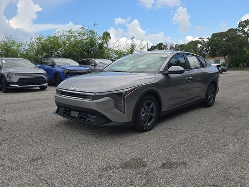 New 2026 Kia K4 FWD image 4