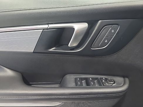 Used 2025 Buick Enclave Preferred image 12