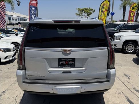 Used 2019 Cadillac Escalade Platinum AWD/4WD image 13