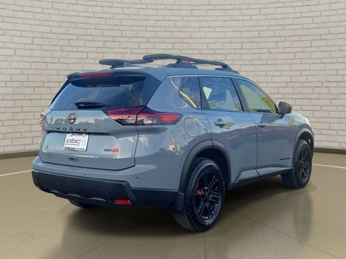 Certified 2025 Nissan Rogue SV image 5