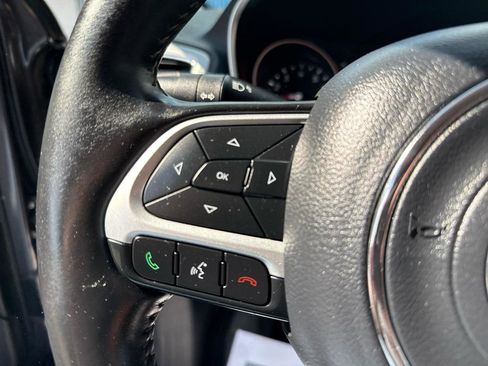 Used 2019 Jeep Compass Latitude w/ Popular Equipment Group AWD/4WD image 15