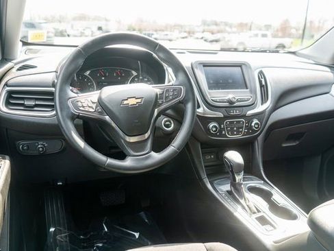 Used 2024 Chevrolet Equinox LT FWD image 13
