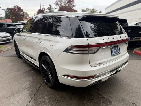 Used 2022 Lincoln Aviator Black Label w/ Dynamic Handling Package image 11