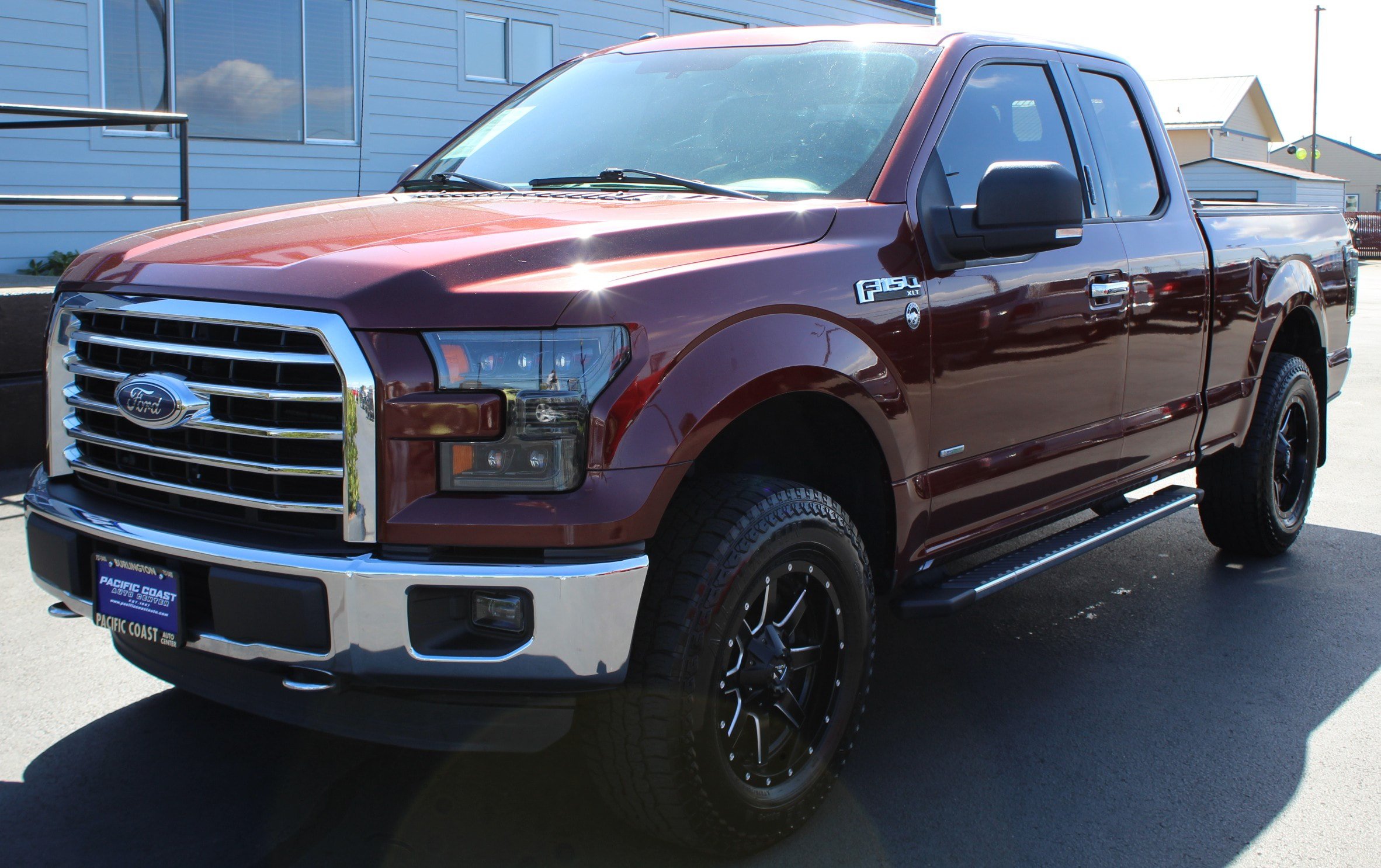 Used 2015 Ford F150 XLT w/ Equipment Group 302A Luxury AWD/4WD image 2