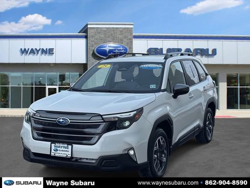 Certified 2025 Subaru Forester Premium image 2