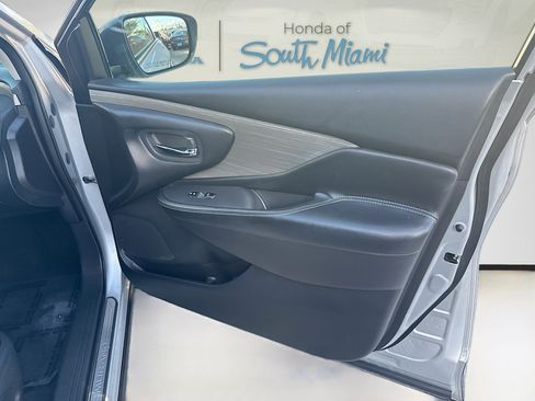 Used 2017 Nissan Murano SV FWD image 34