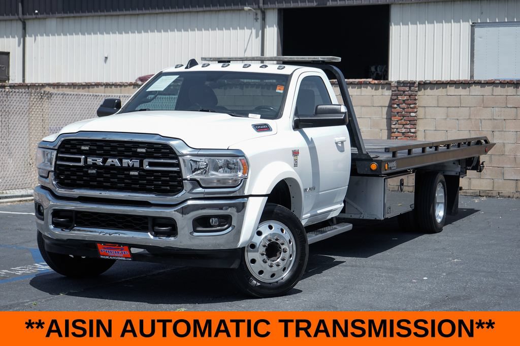 Used 2022 RAM 5500 SLT w/ Quick Order Package 27G SLT RWD image 4