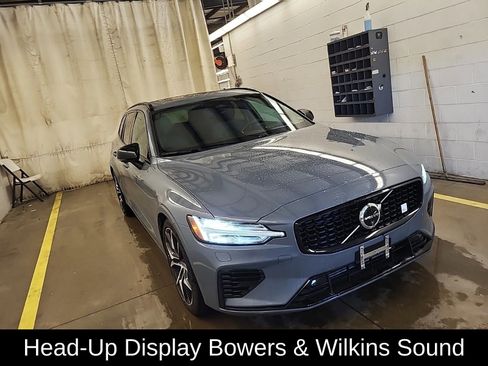 Used 2024 Volvo V60 T8 Polestar image 1