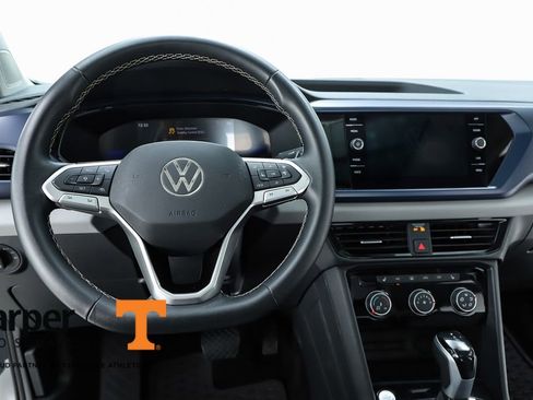 Used 2023 Volkswagen Taos SE w/ Panoramic Sunroof Package FWD image 58