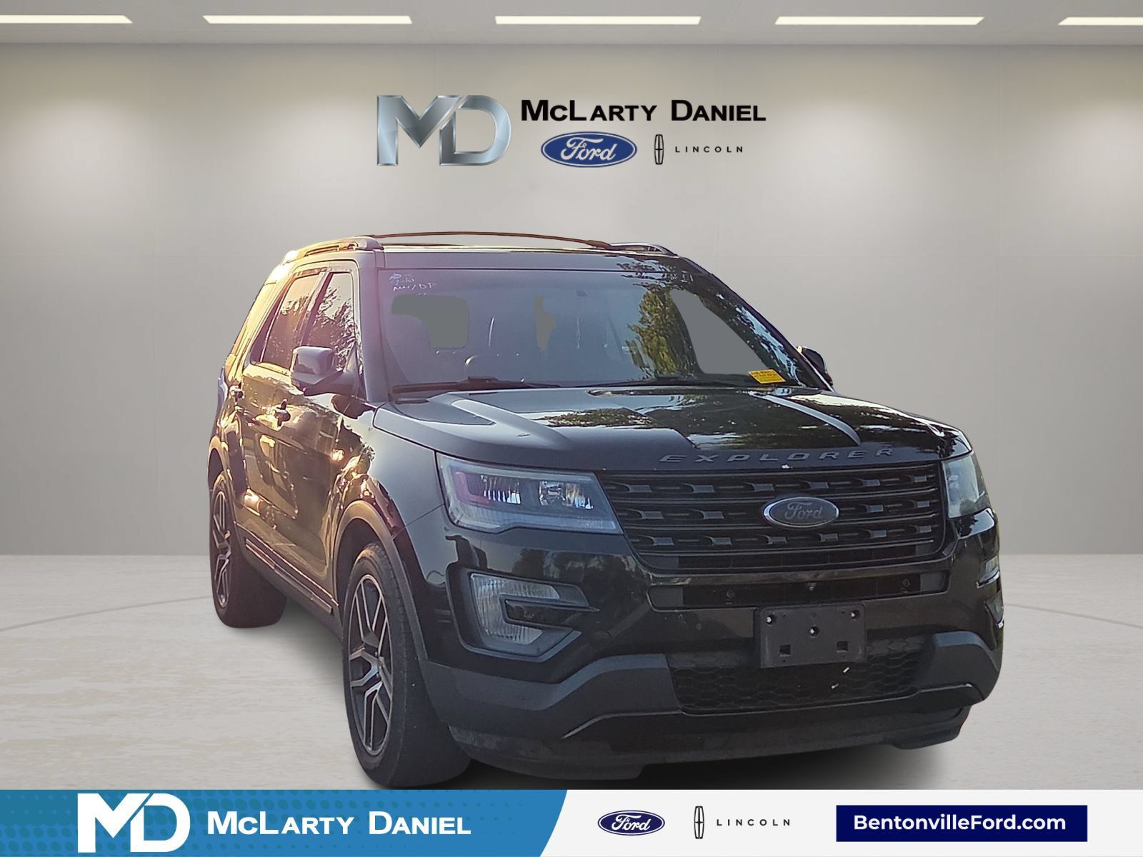 Used 2017 Ford Explorer Sport w/ Equipment Group 401A AWD/4WD image 1
