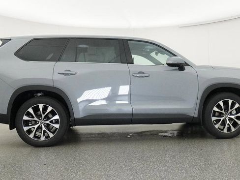 New 2026 Toyota Grand Highlander AWD Hybrid image 10