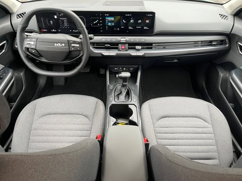 Used 2025 Kia K4 EX image 16