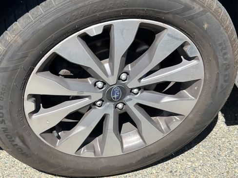 Used 2018 Subaru Outback 2.5i Touring w/ Popular Package #3 image 17