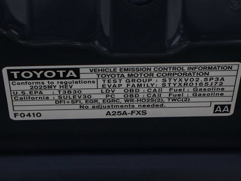 Used 2025 Toyota Camry LE FWD image 34