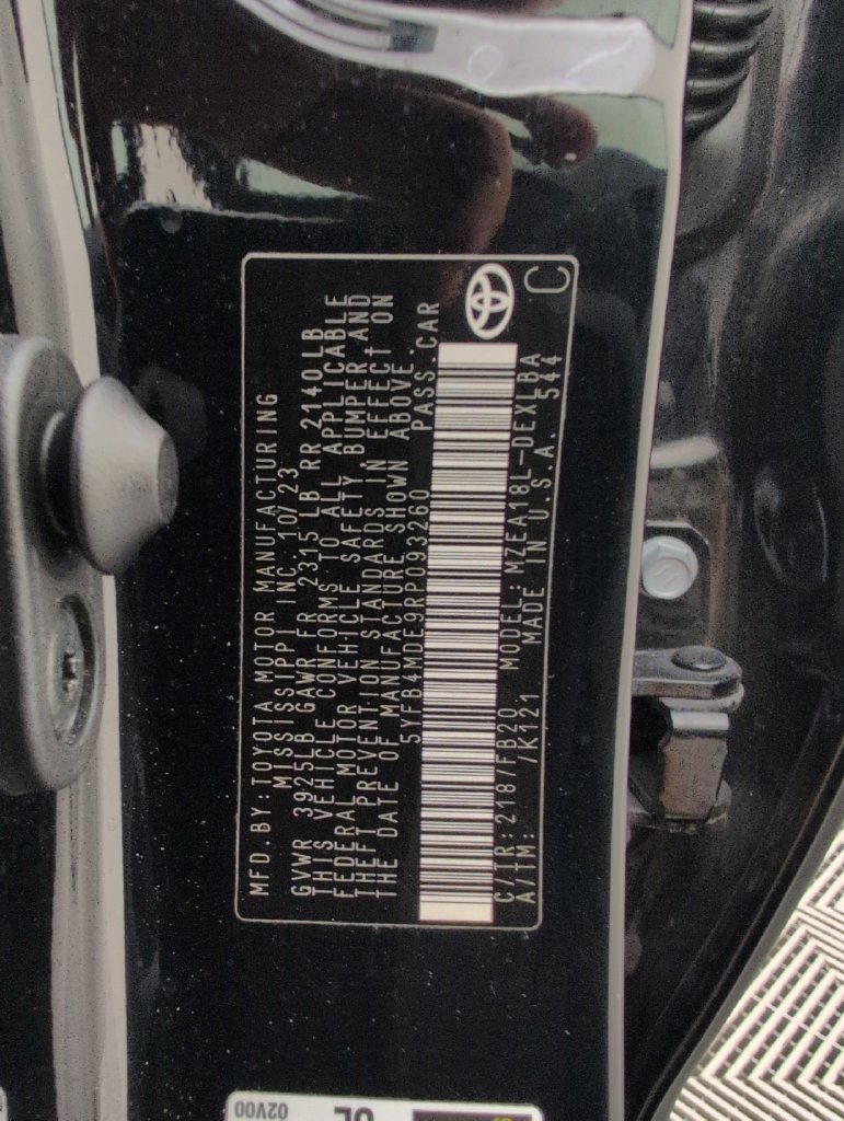 Used 2024 Toyota Corolla LE FWD image 40