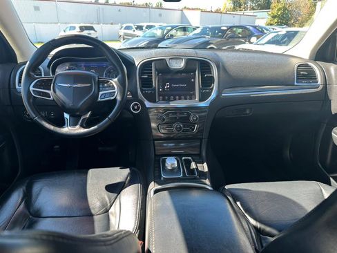 Used 2017 Chrysler 300 Limited w/ Value Package image 12