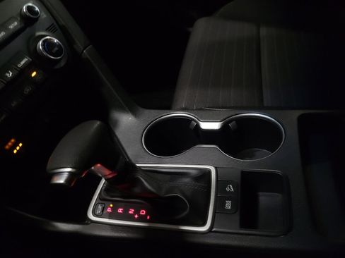 Used 2018 Kia Sportage LX w/ LX Technology Package image 26