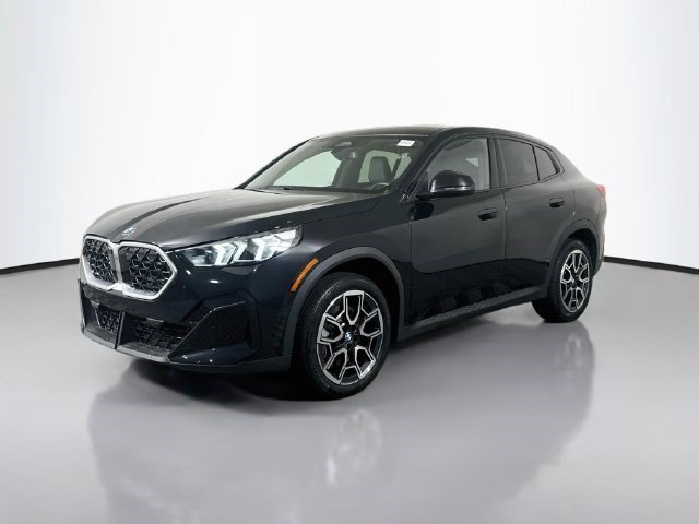 Used 2026 BMW X2 xDrive28i AWD/4WD image 4