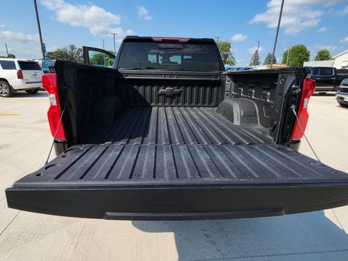 Used 2026 Chevrolet Silverado 1500 LT Trail Boss w/ LT Trail Boss Premium Package AWD/4WD image 7