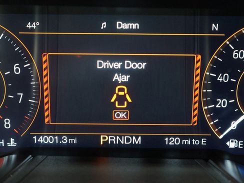 Used 2021 Ford Mustang Shelby GT500 w/ Technology Package image 42