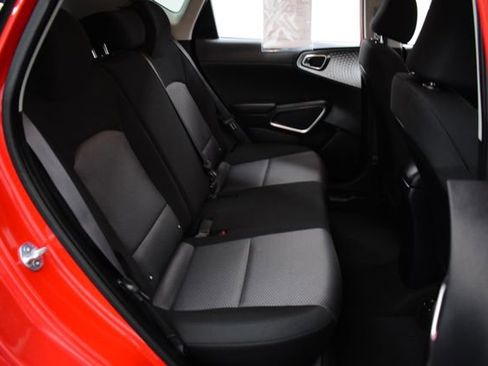 Used 2024 Kia Soul LX image 16