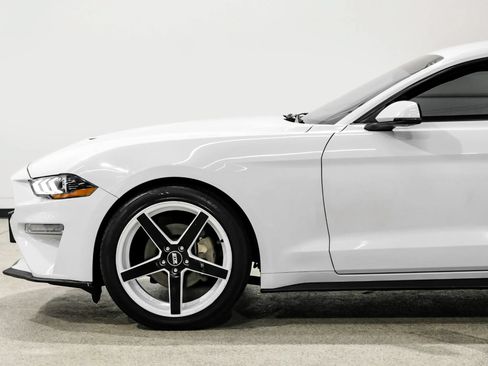 Used 2020 Ford Mustang Premium RWD image 10