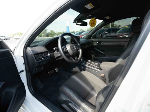 Used 2025 Honda Civic Sport image 8