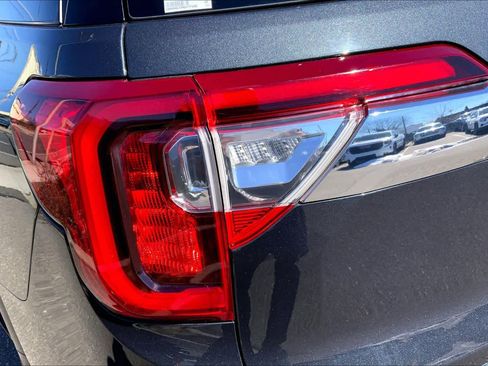 Certified 2022 GMC Acadia Denali w/ Denali Technology Package image 25