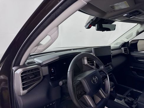 Used 2024 Toyota Tundra Limited image 9
