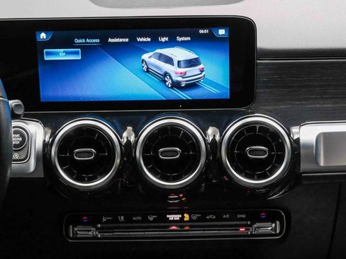 Certified 2023 Mercedes-Benz GLB 250 image 14