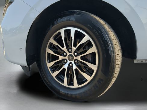 Certified 2025 Ford Expedition Platinum AWD/4WD image 74