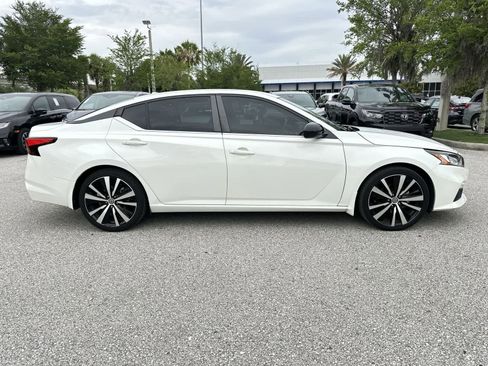Used 2022 Nissan Altima 2.5 SR FWD image 7