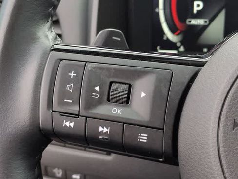 Used 2023 Nissan Rogue Platinum AWD/4WD image 25