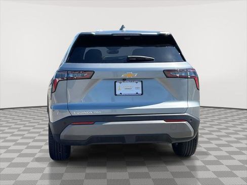 Used 2025 Chevrolet Equinox LT w/ Safety and Technology Package image 6