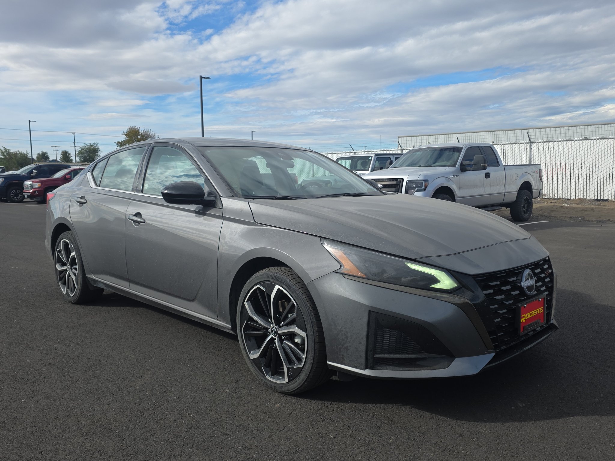Used 2025 Nissan Altima 2.5 SR AWD/4WD image 1